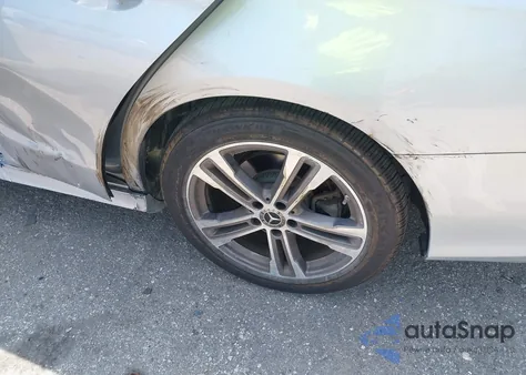 2021 Mercedes-Benz E 350 из США, поврежденный, VIN W1KZF8DB4MA977647